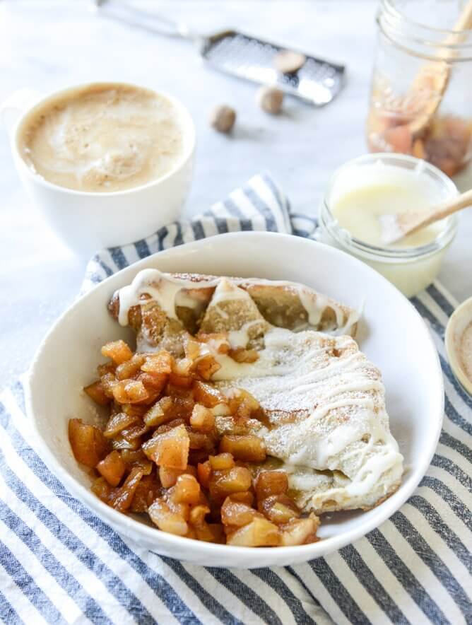Vanilla Cinnamon Roll Dutch Baby - FoodWage recipe
