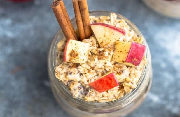 Apple Cinnamon & Chia Overnight Oats - FoodWage recipe