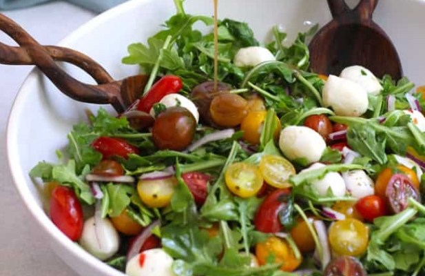 Arugula Salad With Balsamic Pesto Dressing - FoodWage recipe
