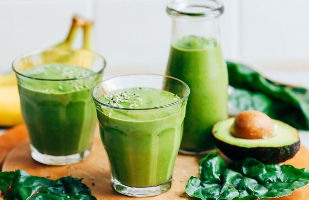 Avocado, Kale And Spinach Smoothie - FoodWage recipe