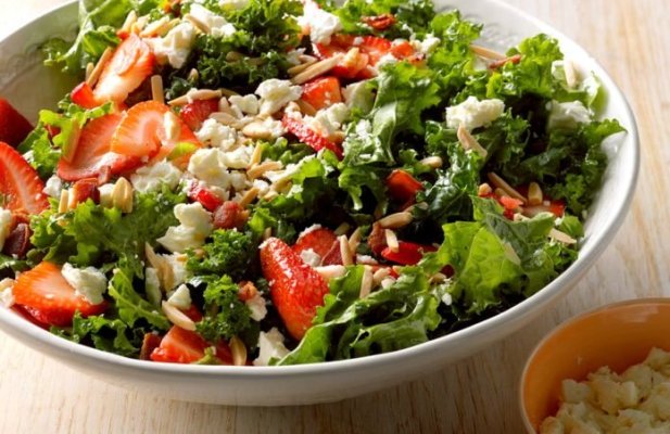 Baby Kale & Strawberry Salad - FoodWage recipe