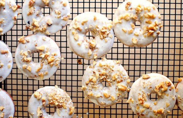 Baked Banana Nut Donuts - FoodWage recipe