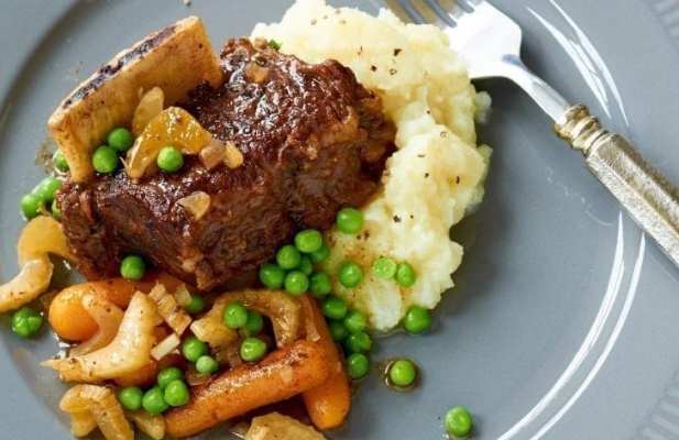 Beer-Braised Ribs & Cauliflower Mash - FoodWage recipe