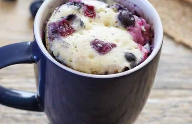 Blueberry Breakfast Mug Cake - FoodWage recipe