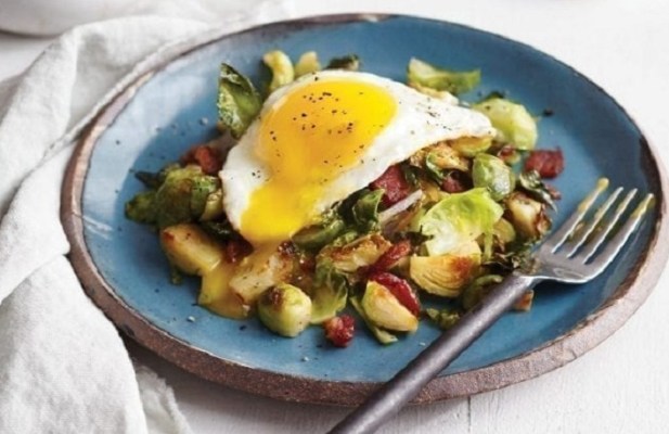 Brussels Sprouts Hash With Bacon & Egg - FoodWage recipe