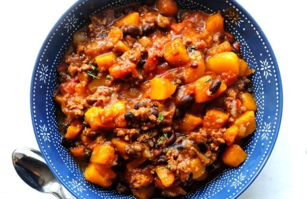 Butternut Squash Black Bean Chili - FoodWage recipe