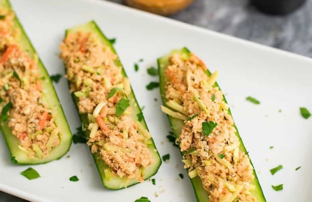 Carrot-White Bean Hummus In Cucumber Boats - FoodWage recipe