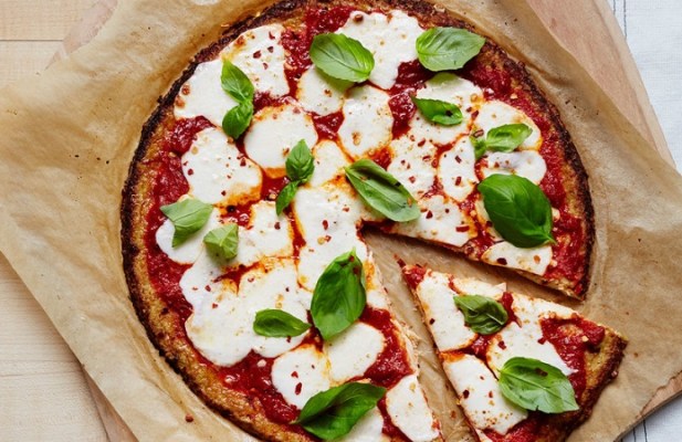 Cauliflower-Crust Margherita Pizza - FoodWage recipe