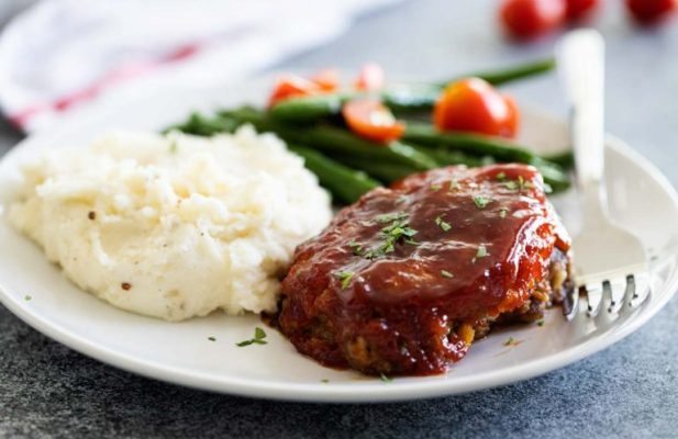 Cheesy Meatloaf Minis - FoodWage recipe