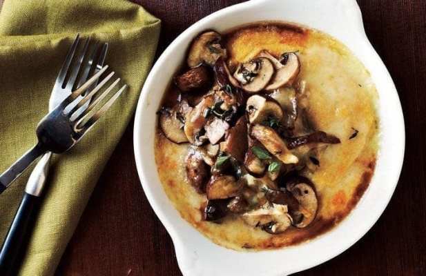 CHEESY POLENTA WITH MUSHROOMS - FoodWage recipe
