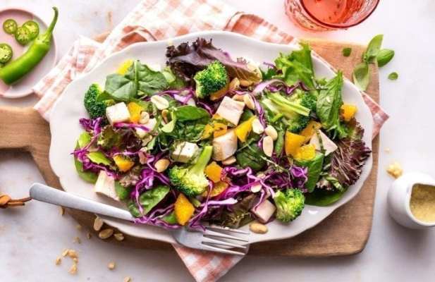 Chicken And Tangelo Salad With Peanut Dressing - FoodWage recipe