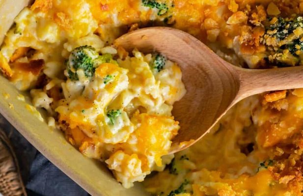 CHICKEN & BROCCOLI RICE CASSEROLE - FoodWage recipe