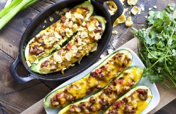 Chili-Cheese Stuffed Zucchini Boats - FoodWage recipe