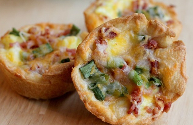 Egg & Bacon Mini Casseroles - FoodWage recipe