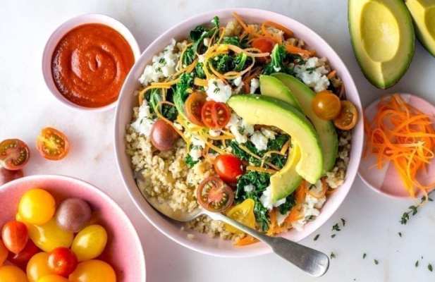 Freekeh, Kale And Egg White Breakfast Bowl - FoodWage recipe