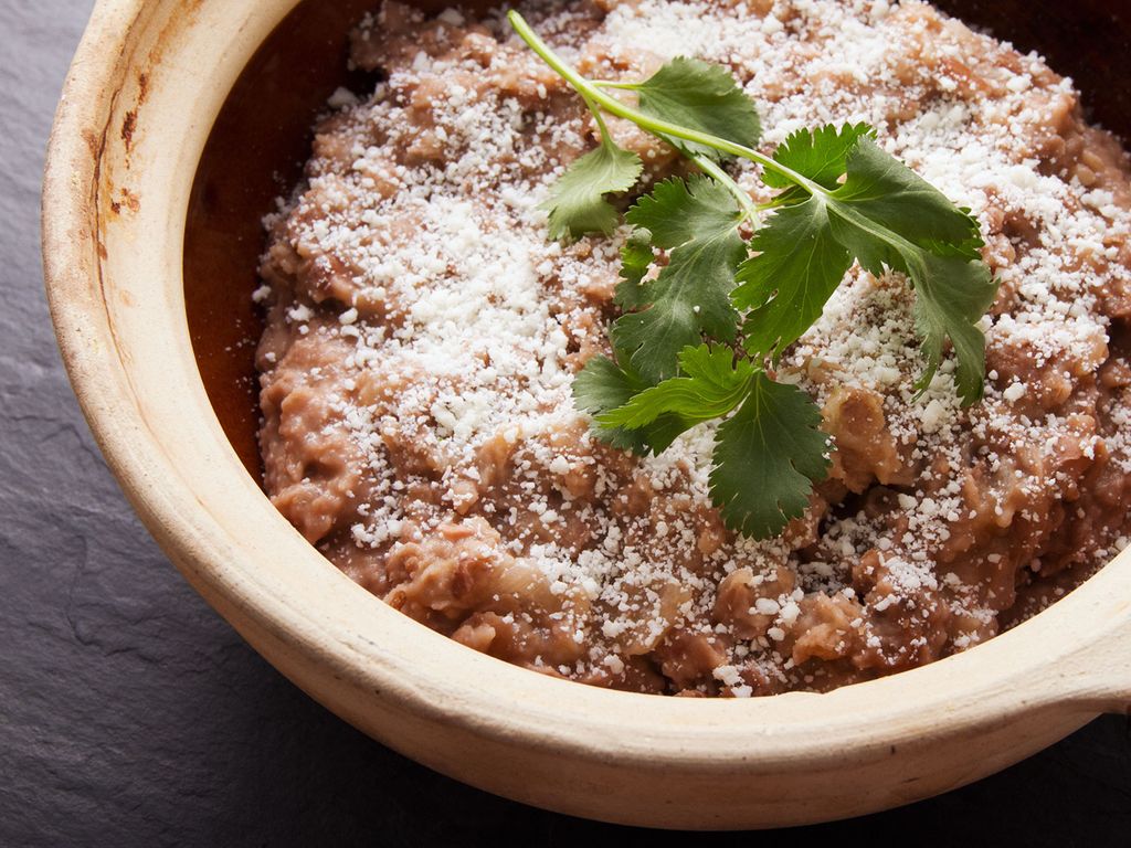 Refried Beans (Frijoles Refritos) - FoodWage recipe