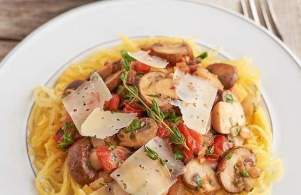Garlic Parmesan Spaghetti Squash - FoodWage recipe