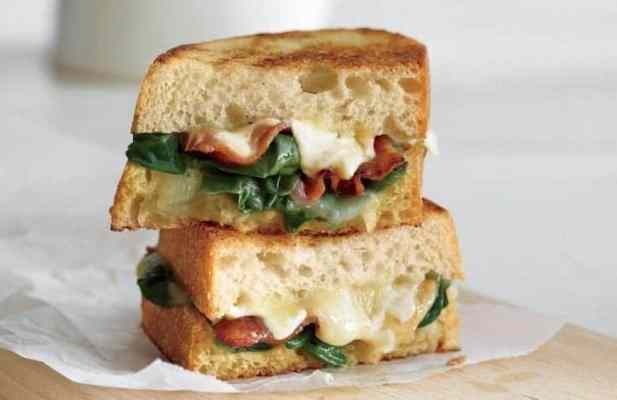 GARLICKY BACON & SPINACH GRILLED CHEESE - FoodWage recipe