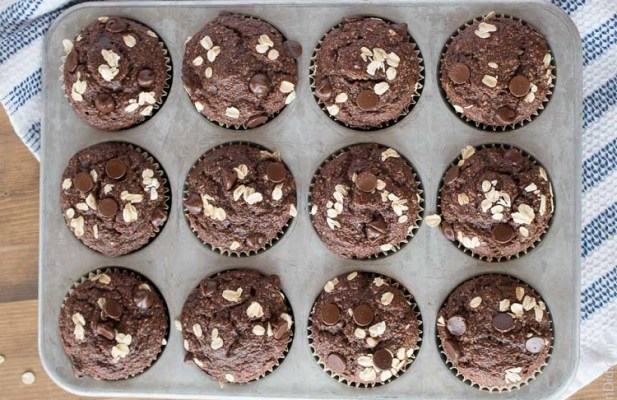 Gluten-Free Chocolate Oat Muffins - FoodWage recipe
