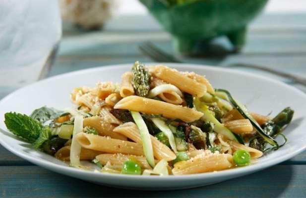 Gorgeously Green Spring Pasta - FoodWage recipe