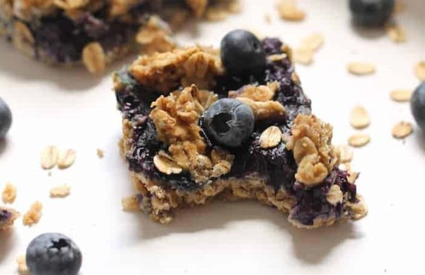 Grab-And-Go Blueberry Oatmeal Snack Bars - FoodWage recipe