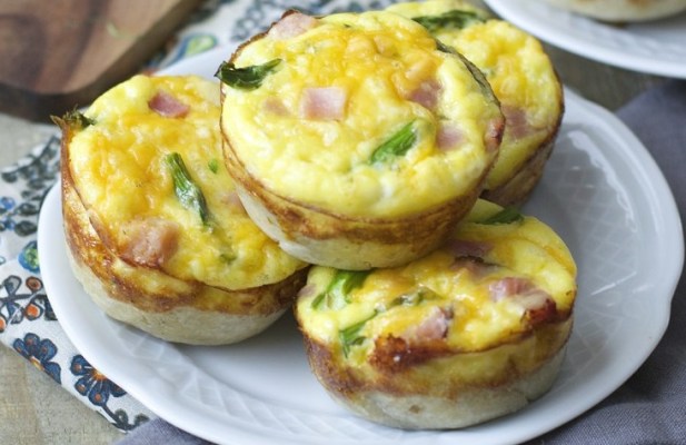 Ham & Asparagus Mini Quiches - FoodWage recipe