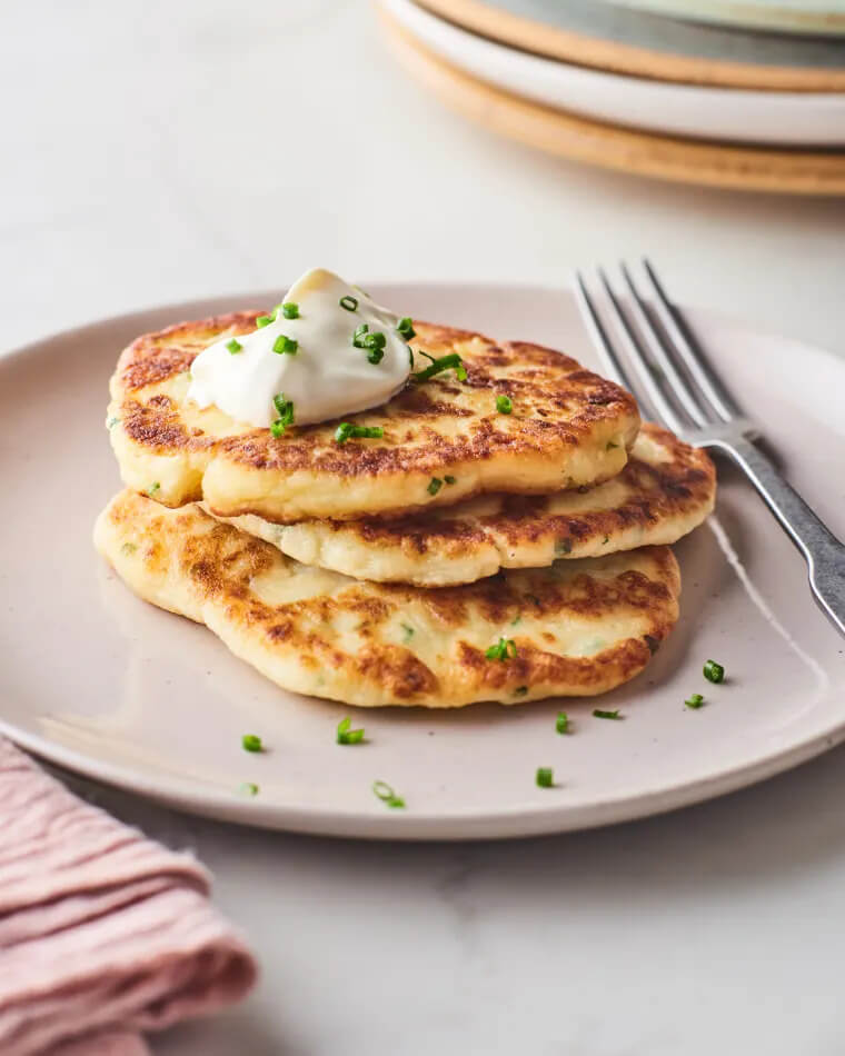 Cheddar Mashed Potato Pancakes - FoodWage recipe