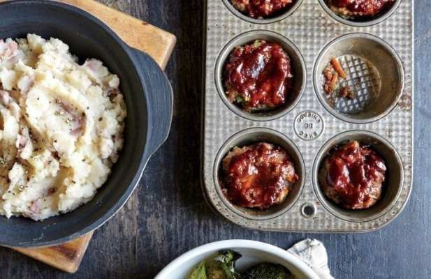 Mini BBQ Meatloaves & Smashed Blue Cheese Potatoes - FoodWage recipe