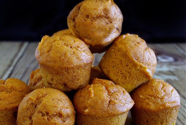 MINI PUMPKIN MUFFINS - FoodWage recipe