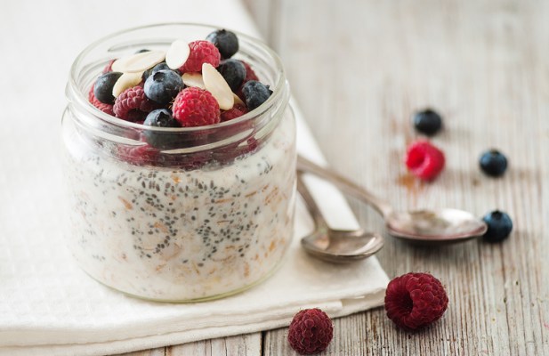 Mixed Berry Overnight Oats - FoodWage recipe