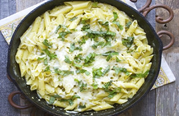 One-Pan Creamy Pesto Penne - FoodWage recipe