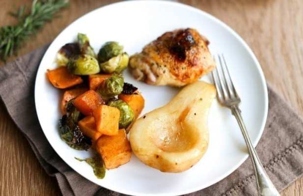 One-Pan Roasted Chicken And Pears - FoodWage recipe