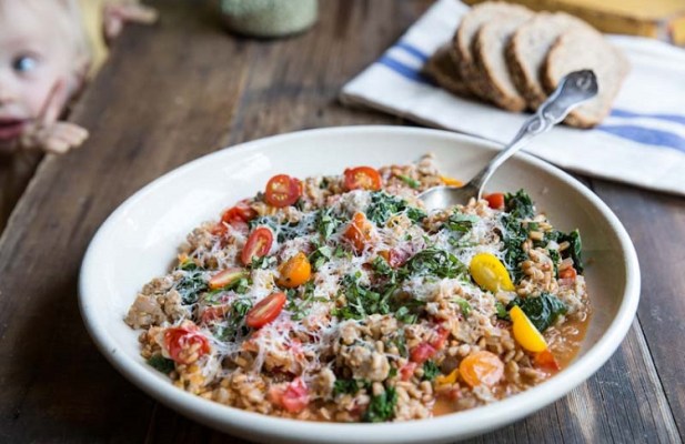 One-Pot Farro With Sausage, Kale And Cherry Tomatoes - FoodWage recipe