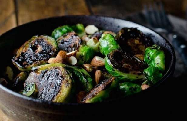 PAN SEARED BALSAMIC BRUSSELS SPROUTS - FoodWage recipe