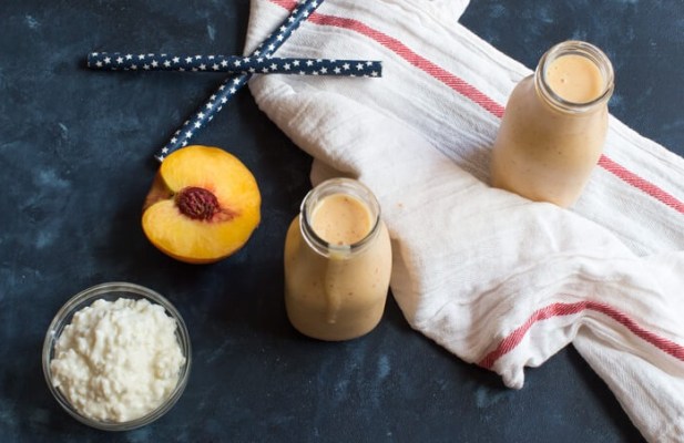 Peaches ‘N Cream Smoothie - FoodWage recipe