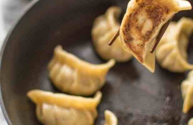 PORK & SPINACH POT STICKERS - FoodWage recipe