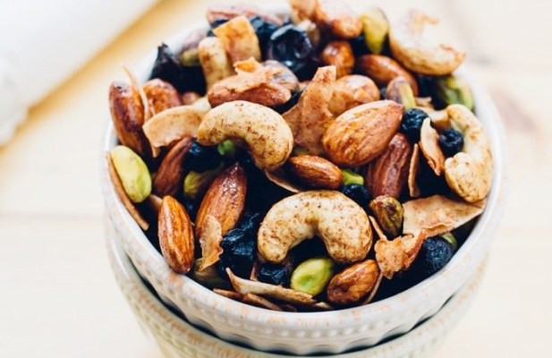 Power-Packed Maple Cinnamon Trail Mix - FoodWage recipe