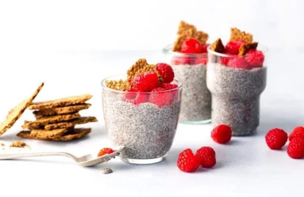 Raspberry Chia Pudding with Almond Milk and Flax Crisps - FoodWage recipe