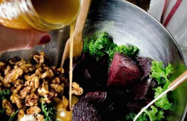 ROASTED BEET KALE SALAD WITH CANDIED WALNUTS - FoodWage recipe