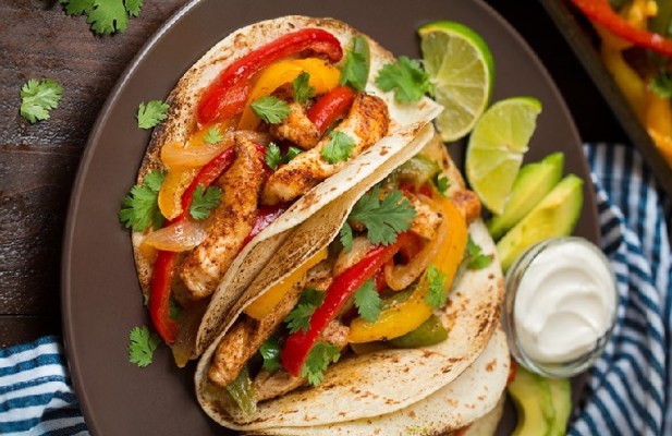 Sheet-Pan Chicken Fajitas - FoodWage recipe