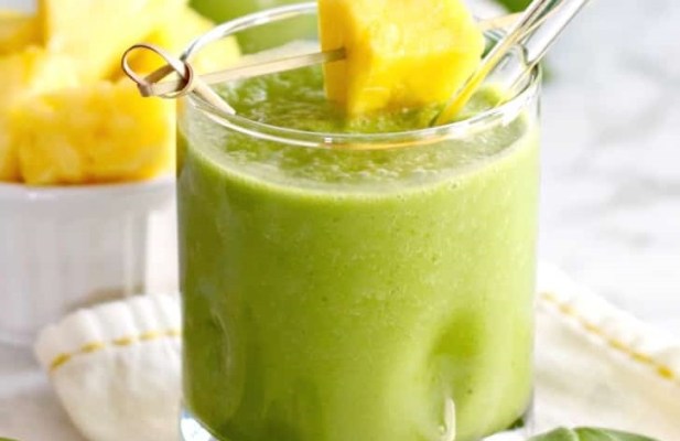 Simple Green Protein Smoothie - FoodWage recipe