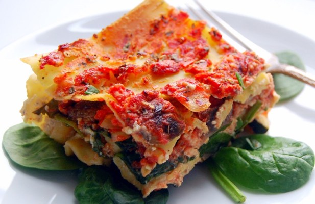 Simple Spaghetti Squash Lasagna - FoodWage recipe
