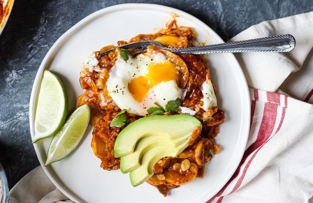 Skillet Chilaquiles With Eggs - FoodWage recipe