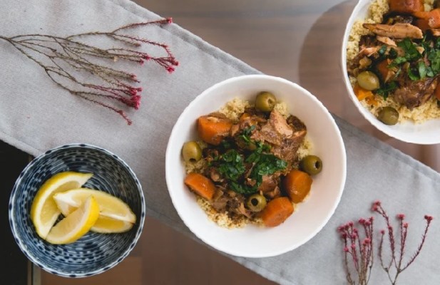 Slow Cooker Moroccan Chicken & Olive Tagine - FoodWage recipe