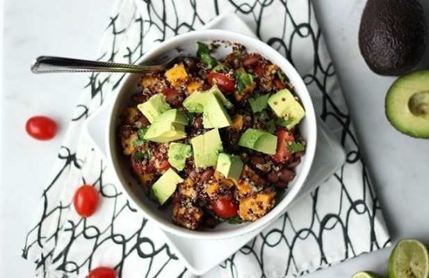 SOUTHWESTERN QUINOA WITH ROASTED BUTTERNUT SQUASH - FoodWage recipe