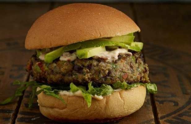 Spicy Black Bean Burgers With Chipotle Mayo - FoodWage recipe