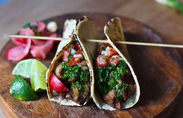 STEAK TACOS WITH CHIMICHURRI SAUCE - FoodWage recipe