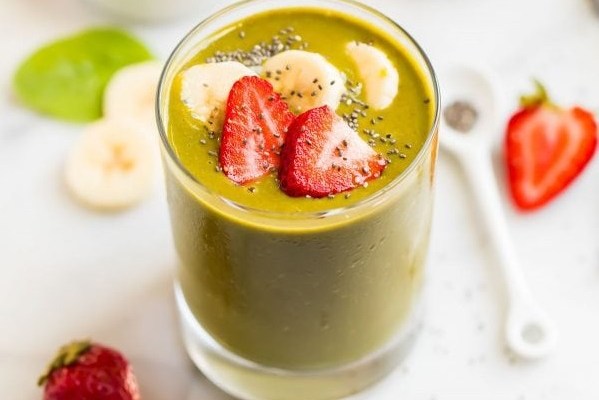 Strawberry Banana Green Smoothie - FoodWage recipe