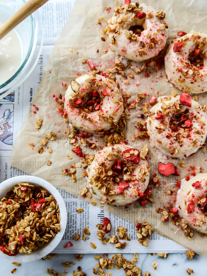 Strawberry Granola Yoghurt Doughnuts - FoodWage recipe
