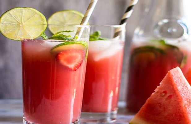Sugar-Free Watermelon Strawberry Agua Fresca - FoodWage recipe